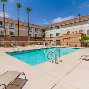 https://quality-inn-suites-at-metro-center-phoenix.hotelsofphoenix.com